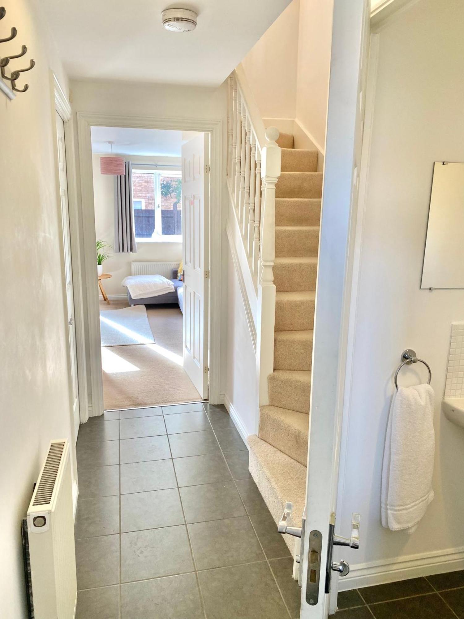 Villa Free Private Parking! Oakley House And Garden! Fully Equipped 4 Comfy Beds Corby Exterior foto